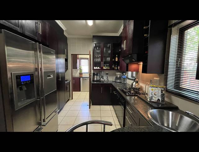 3 BEDROOM FREESTANDING FOR SALE IN KOSMOSDAL